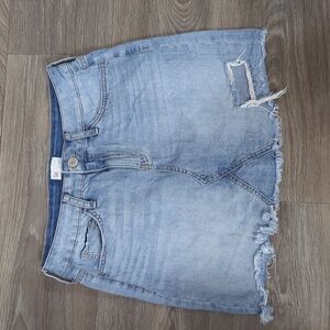 ❤️5/$25  So Denim Distressed Skirt